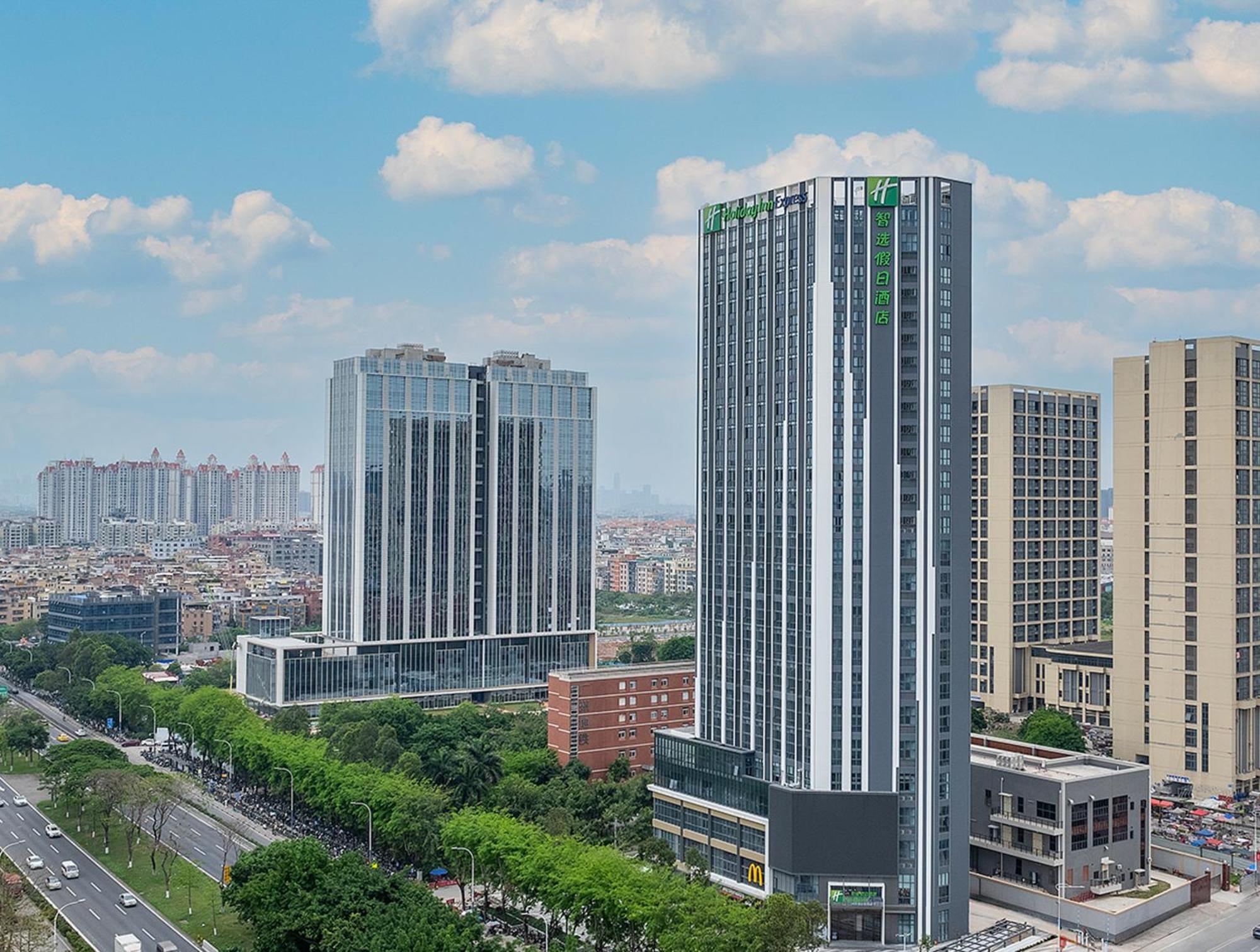 Holiday Inn Express Guangzhou Panyu Dashi By Ihg Exteriör bild