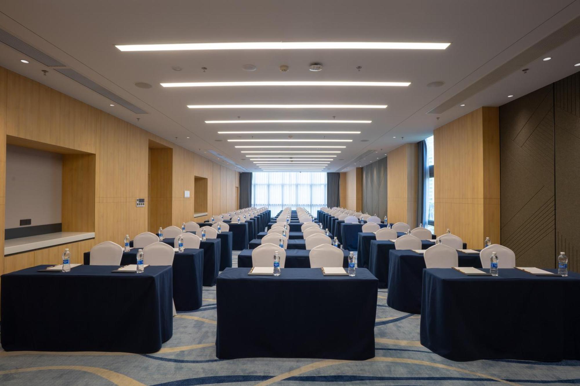 Holiday Inn Express Guangzhou Panyu Dashi By Ihg Exteriör bild
