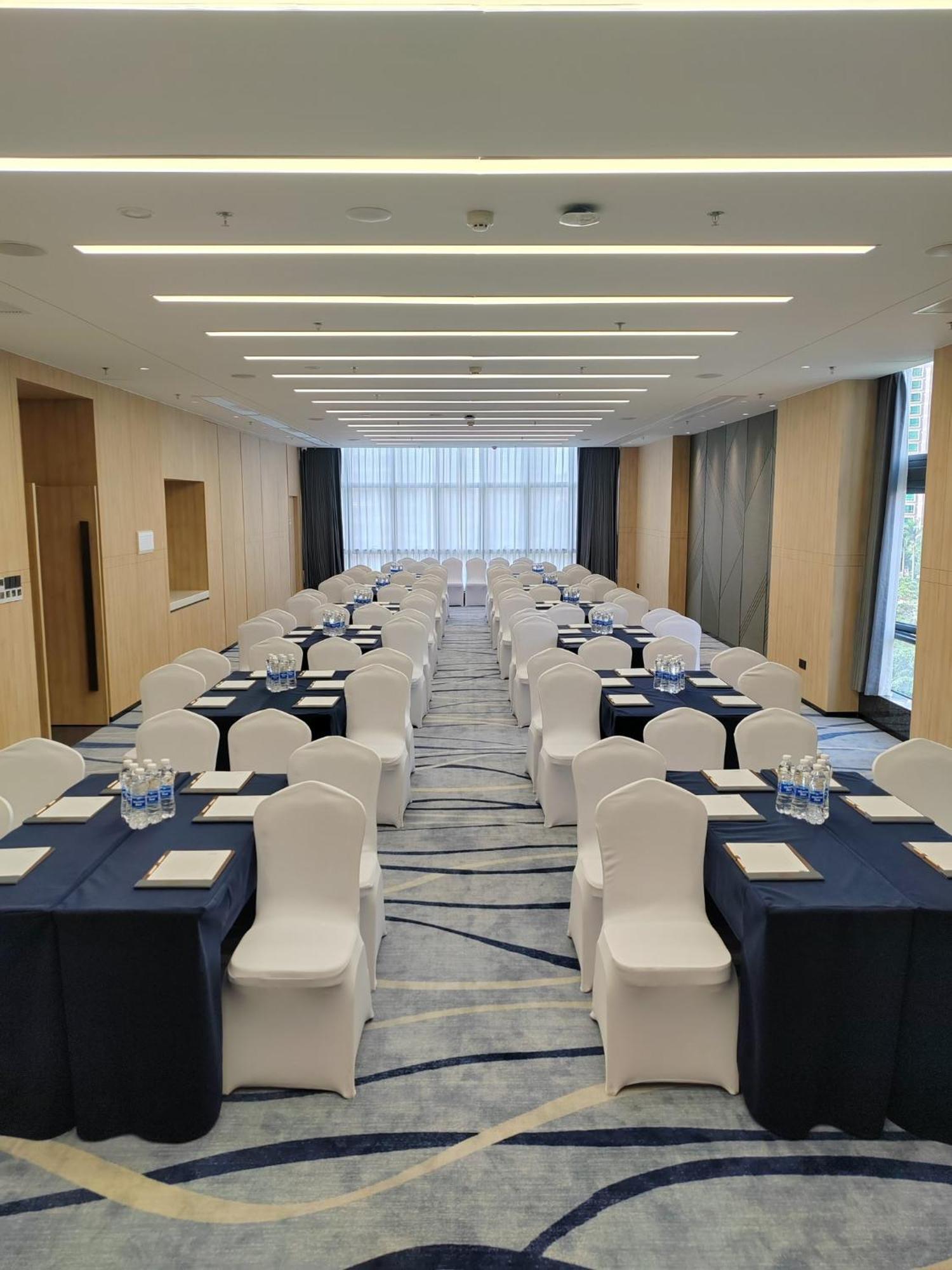 Holiday Inn Express Guangzhou Panyu Dashi By Ihg Exteriör bild
